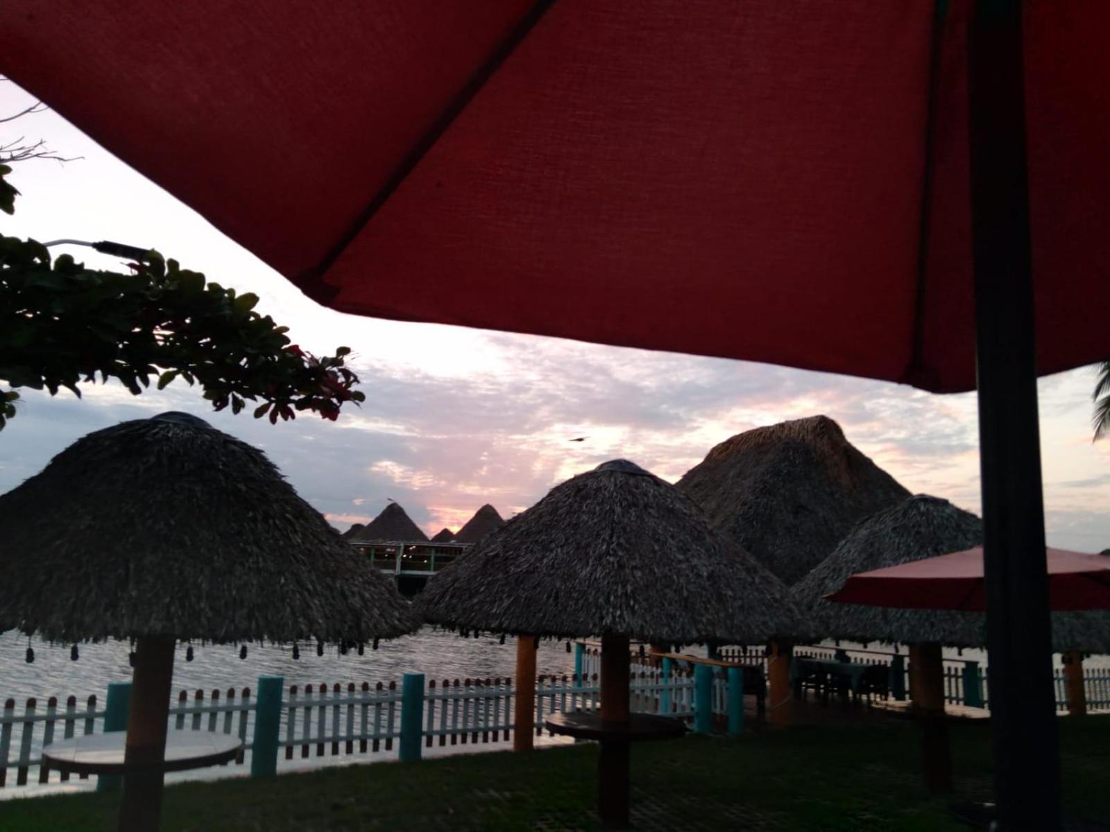Hotel La Cueva Del Pirata Casitas Dış mekan fotoğraf